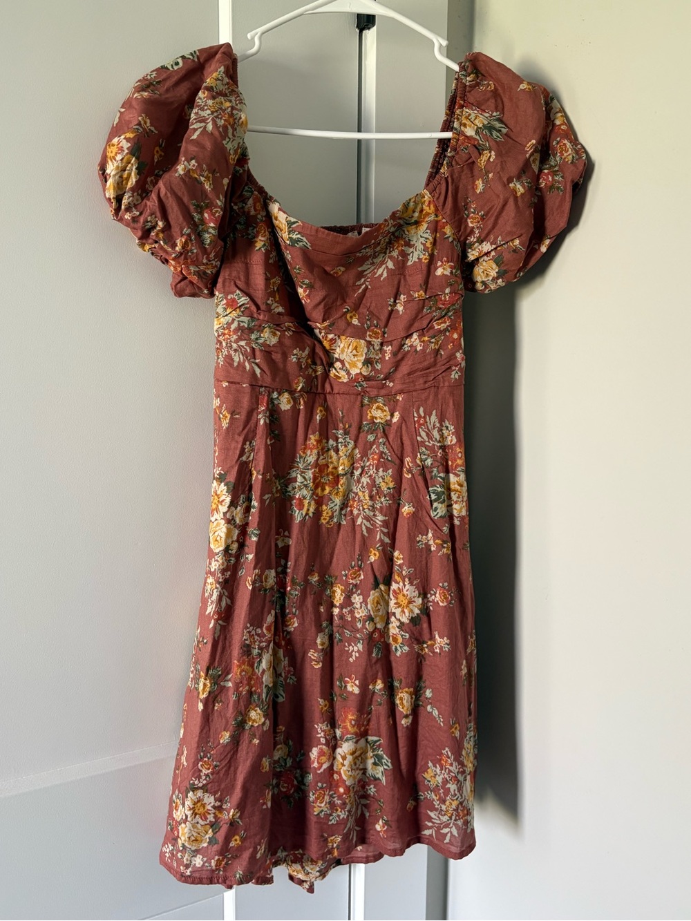Floral Puff-Sleeve Mini Dress in Rust